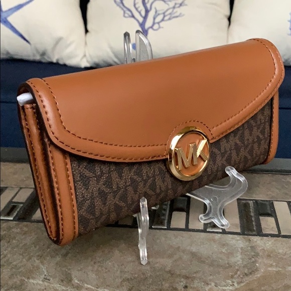 Michael Kors Handbags - MICHAEL KORS FULTON LG FLP CONTINENTAL WALLET